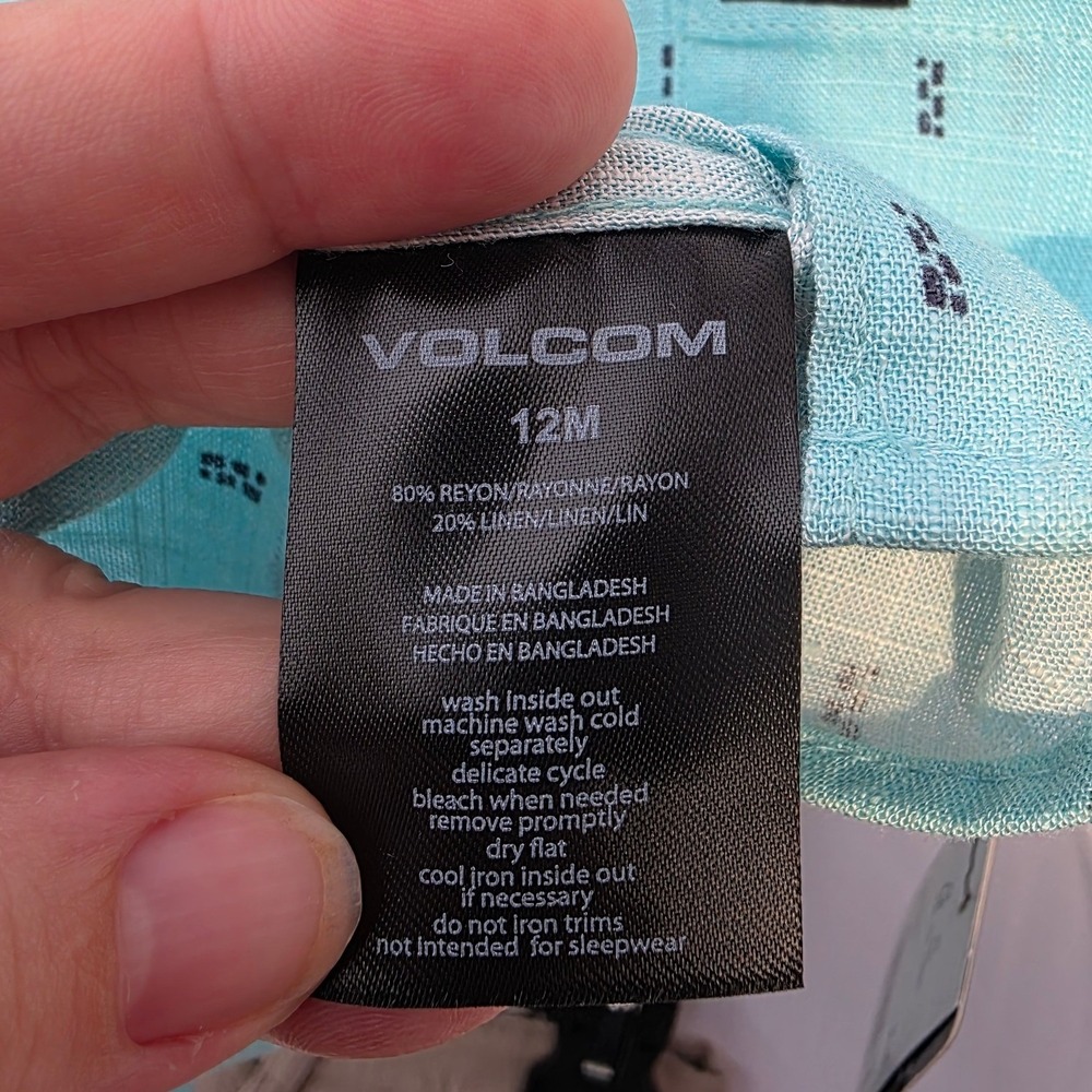 Volcom Toddler Boys 2-Piece Set Aqua Button Down Shirt and Khaki Shorts NEW - Picture 6 of 13